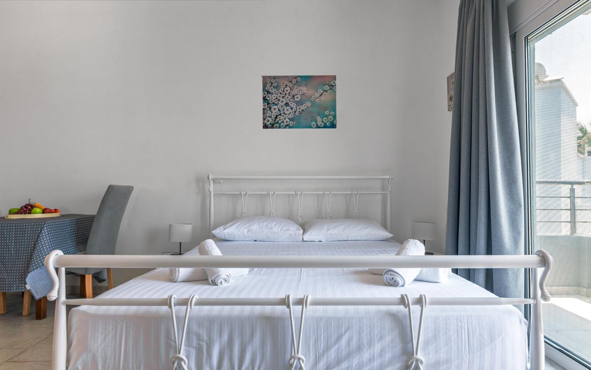 Economisa Apartments Ялисос Екстериор снимка