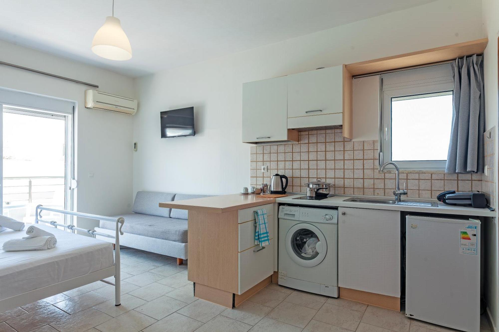 Economisa Apartments Ялисос Екстериор снимка