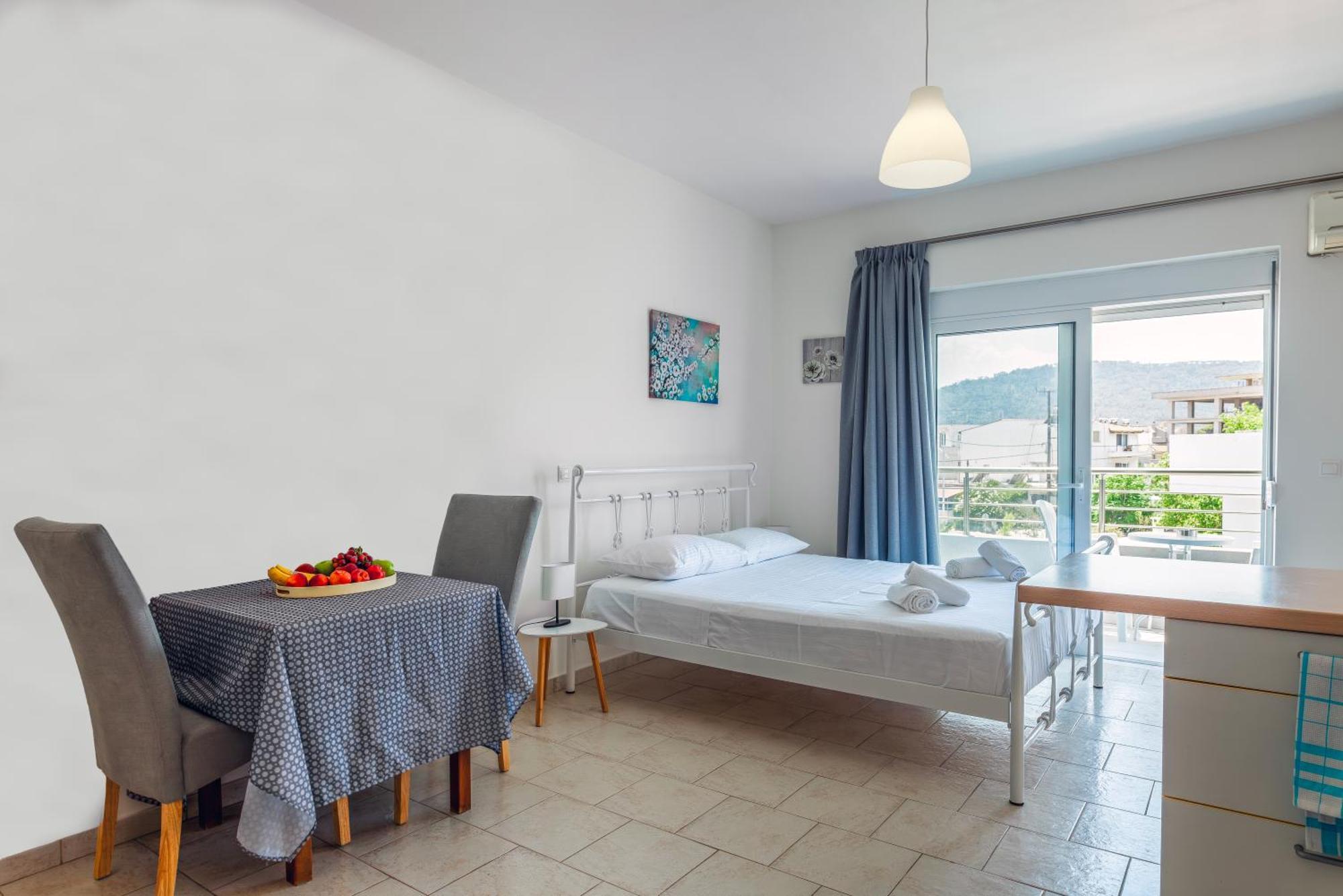 Economisa Apartments Ялисос Екстериор снимка