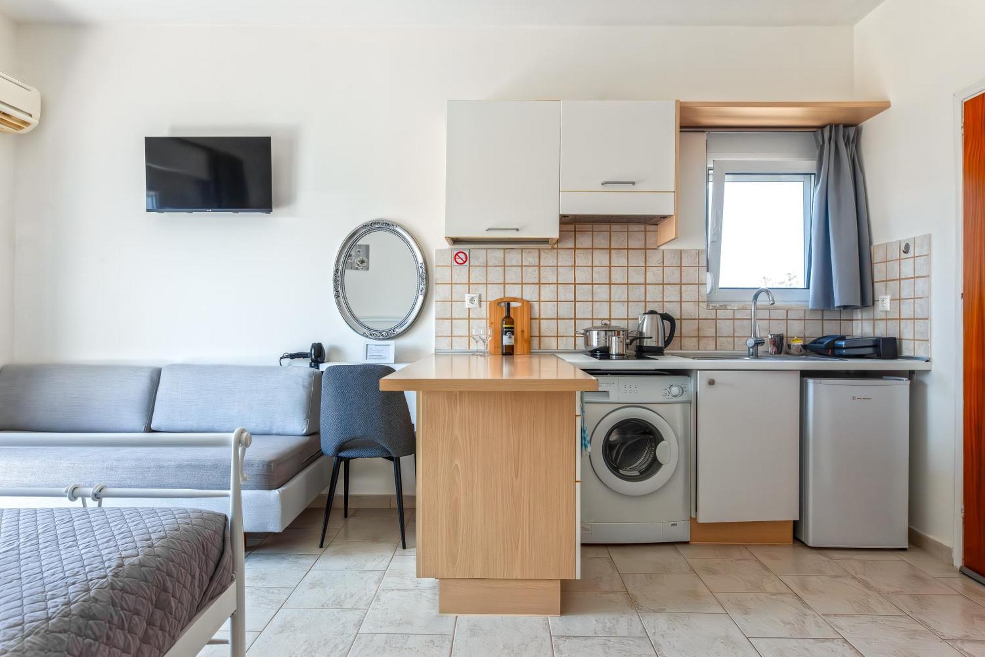 Economisa Apartments Ялисос Екстериор снимка