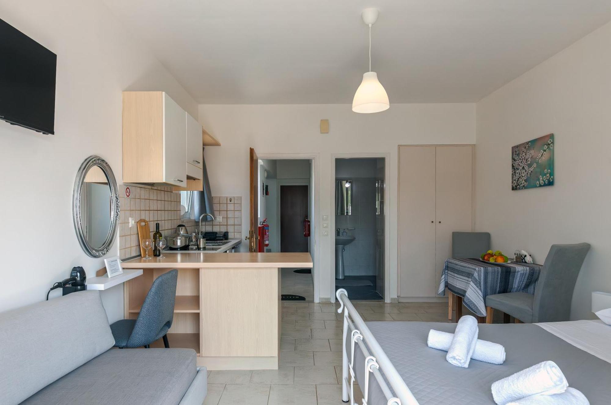 Economisa Apartments Ялисос Екстериор снимка